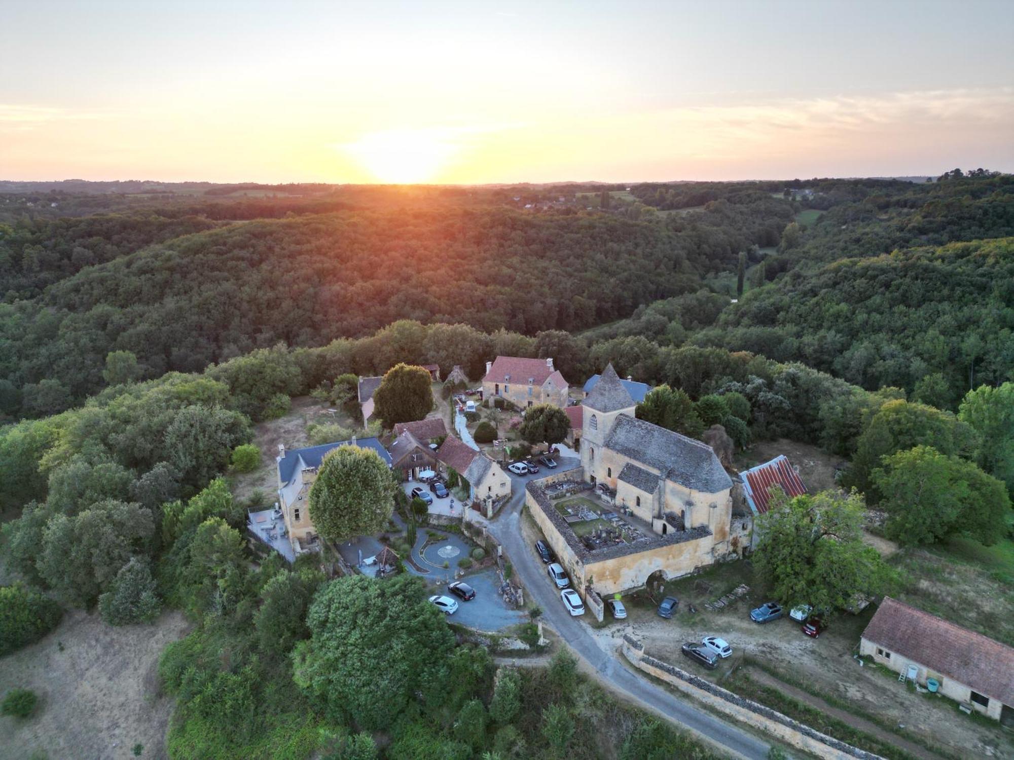 Le Manoir De Carlucet Gite Saint-Crepin-et-Carlucet Exterior photo